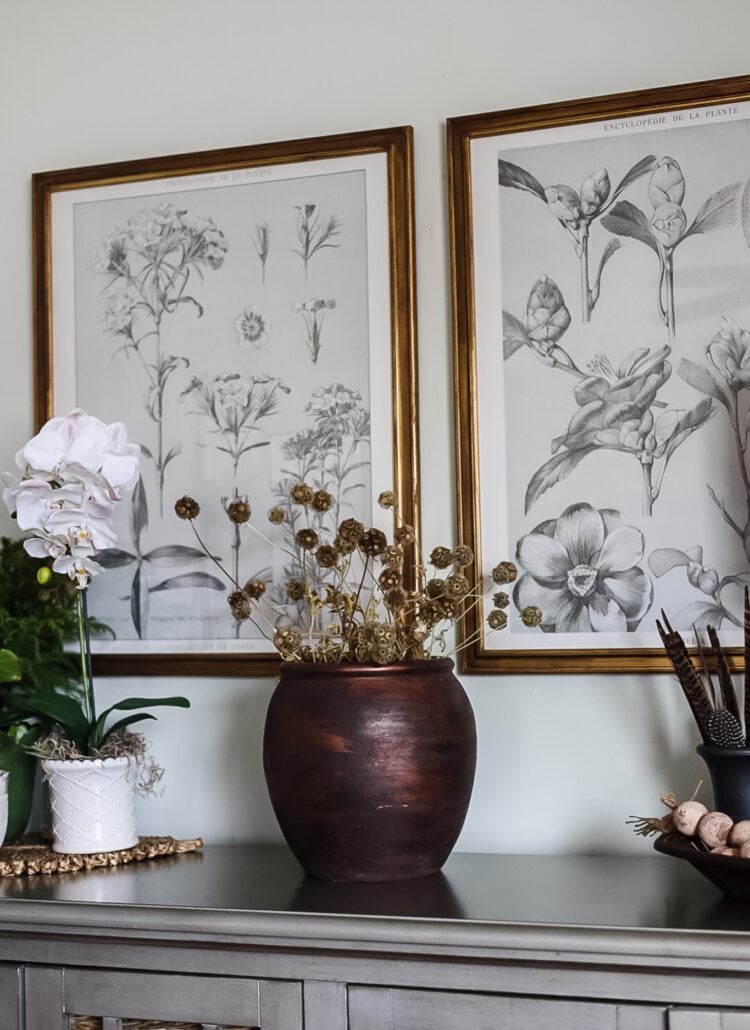vase with dried flowers