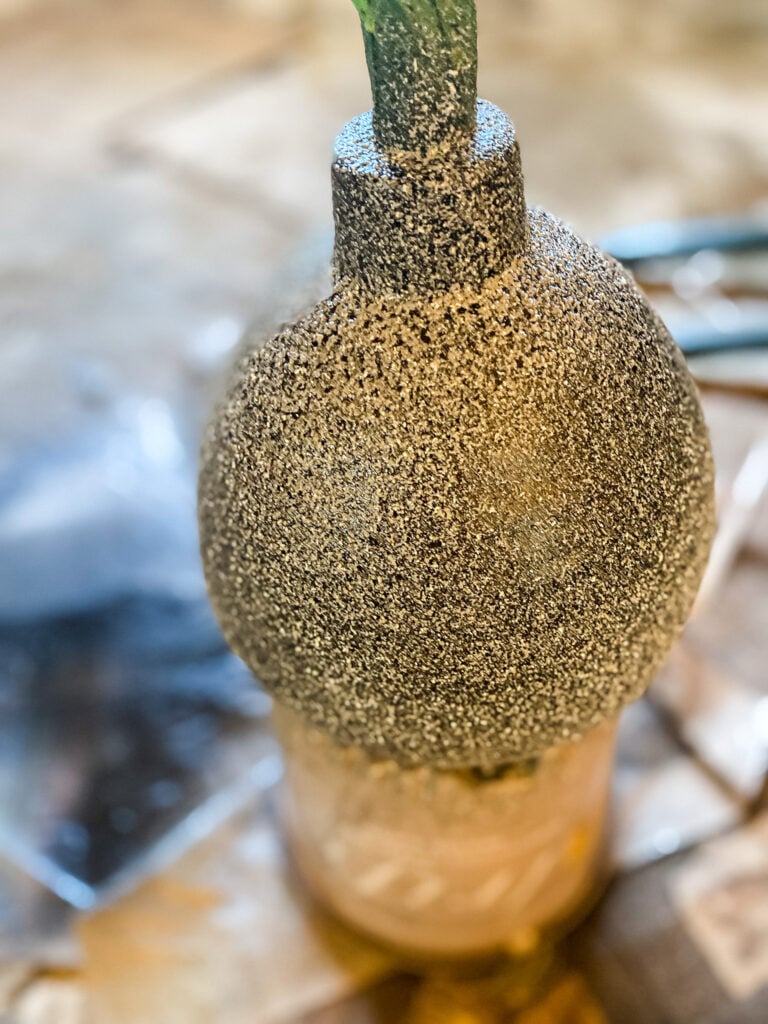 lamp sprayed with stone texture spray paint