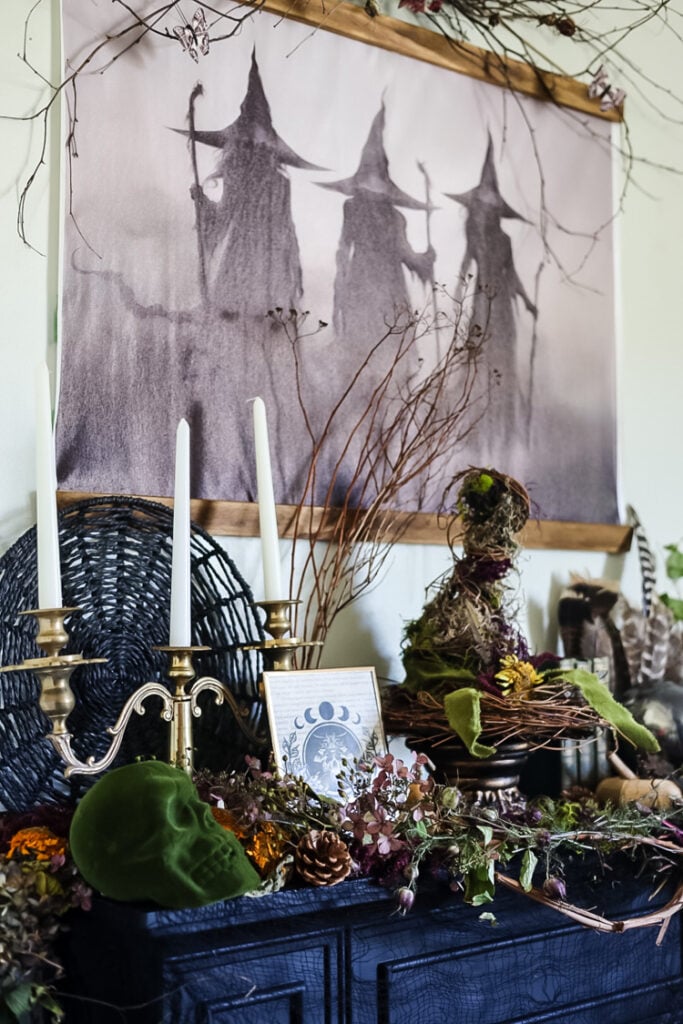 witch fall mantle display